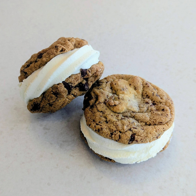 Biscuits fourrés à la crème